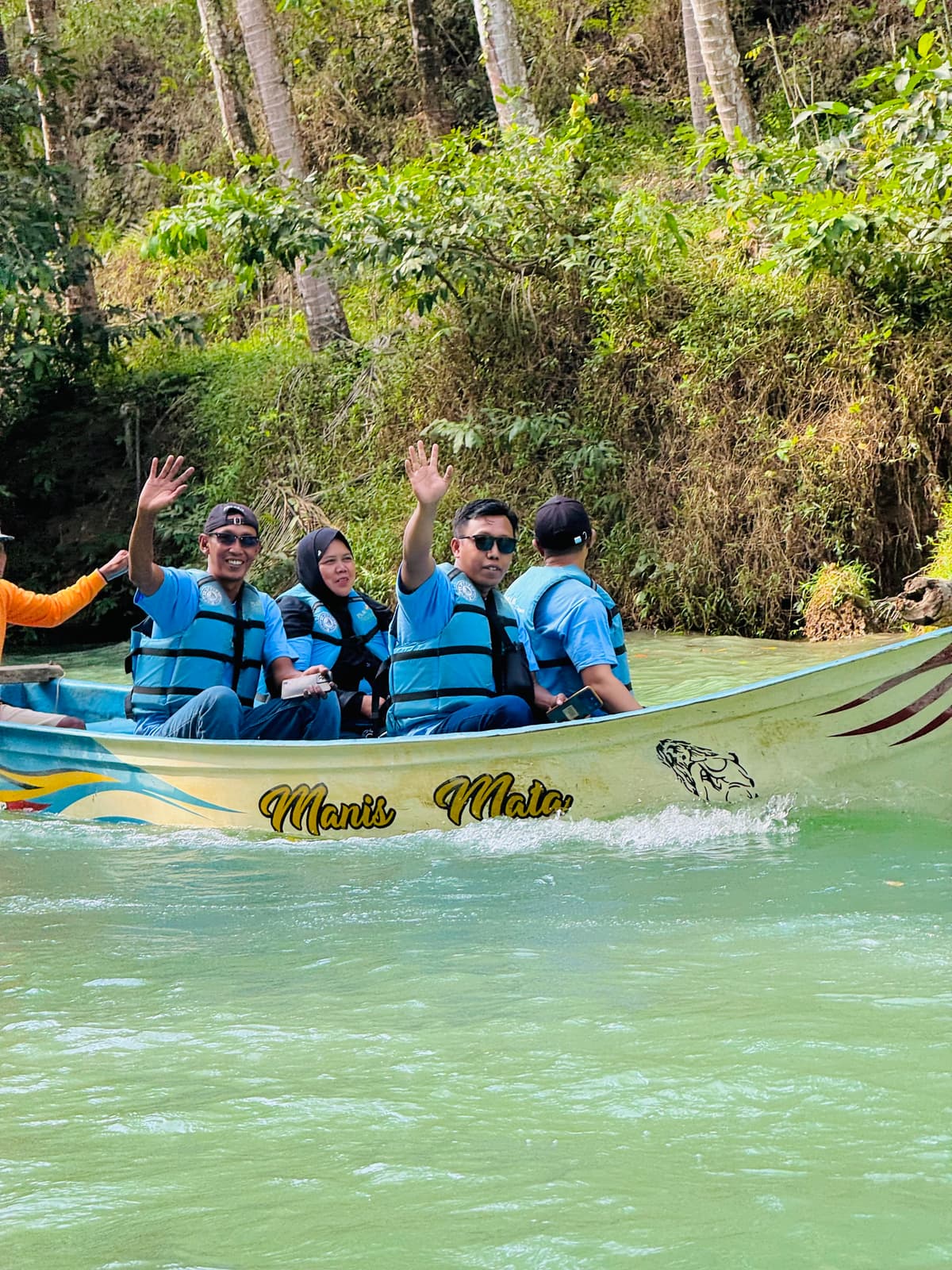 Naik perahu